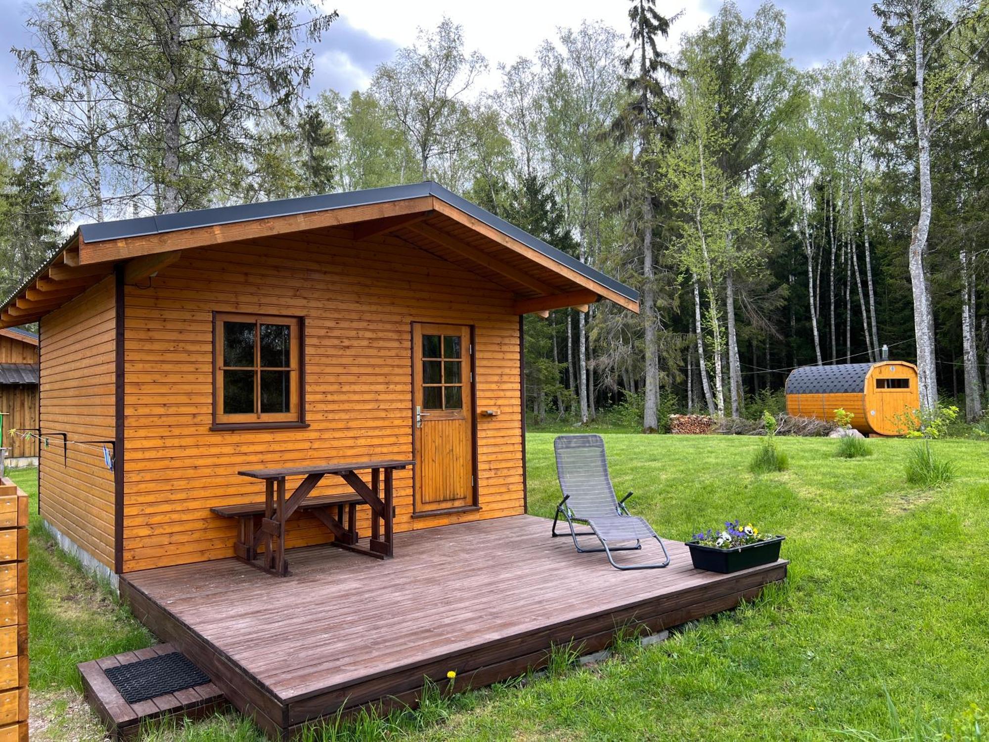 Marika Puhkekuela - Metsanurga Oeoemaja "Shared Bathroom" Nova Bagian luar foto